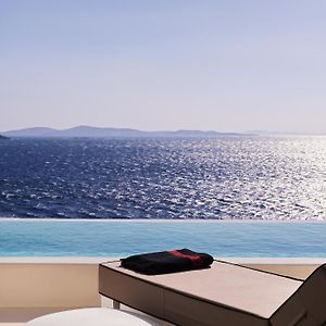 Kouros Hotel & Suites